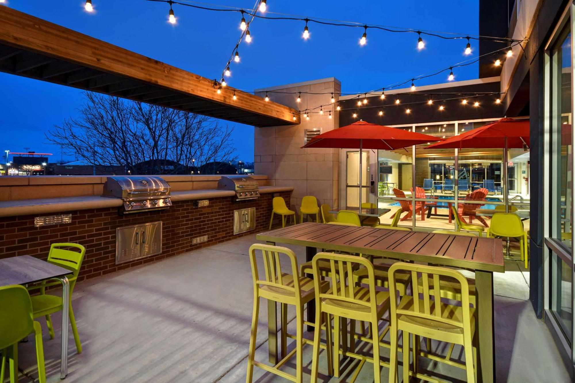 Home2 Suites Wichita Downtown Delano, Ks Exteriör bild